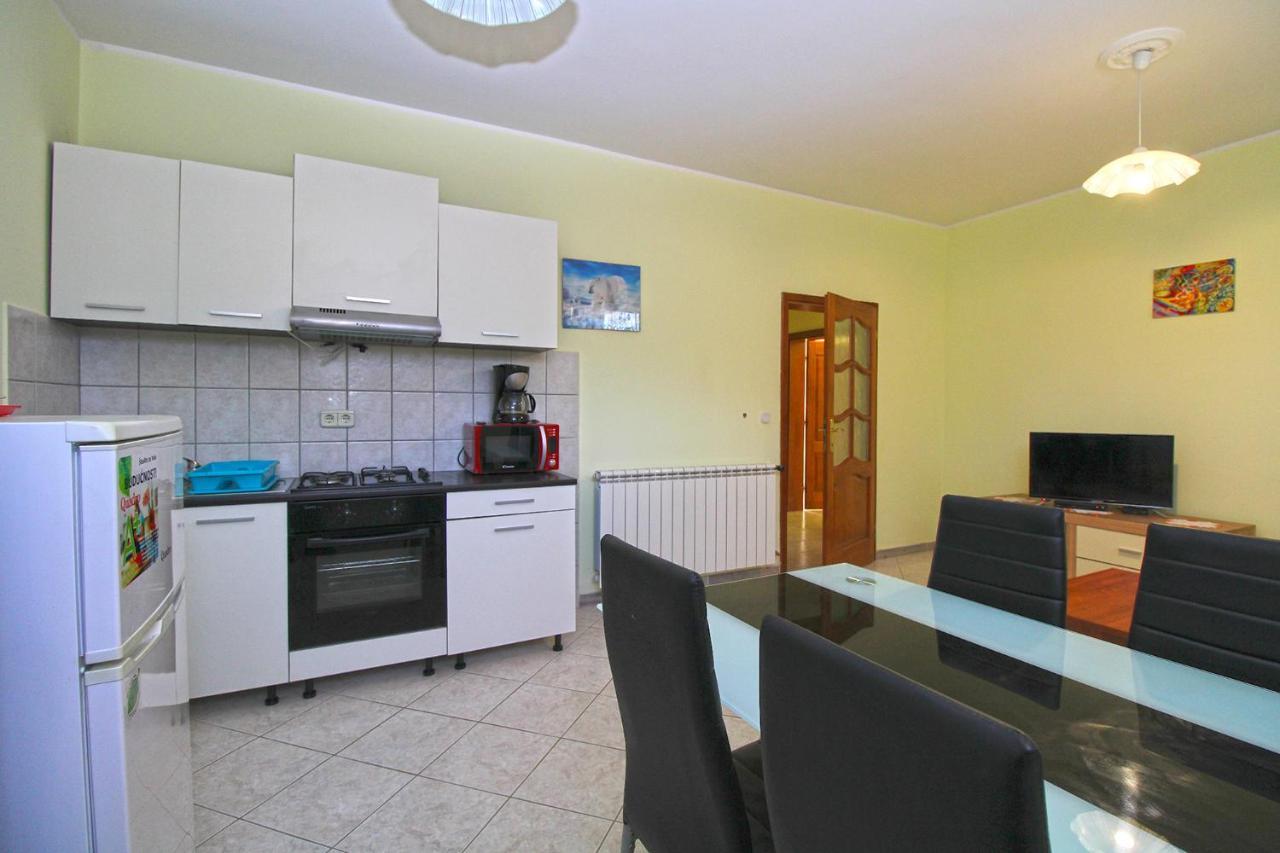 Apartments Veroslava 2159 Pula Extérieur photo